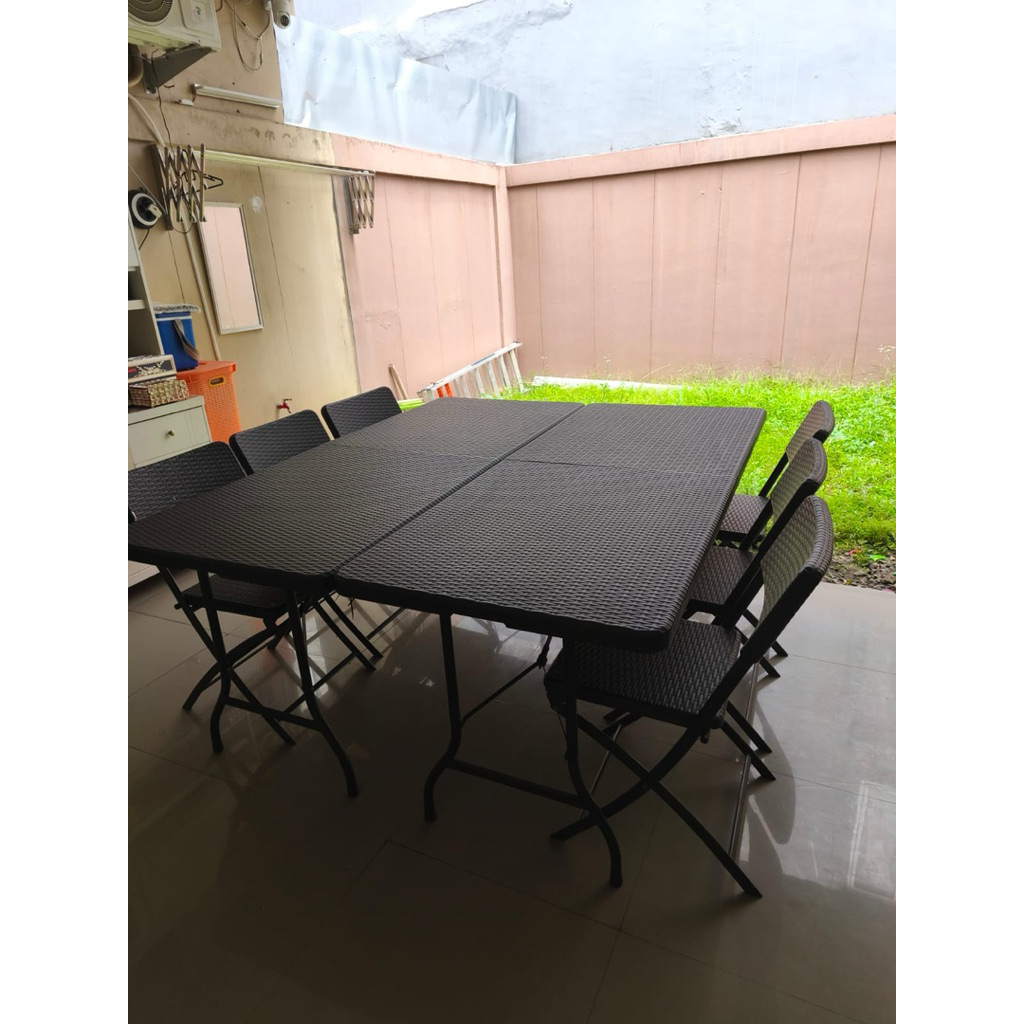Dijual 2 Meja lipat Azko Krisbow dan 6 Kursi lipat azko krisbow