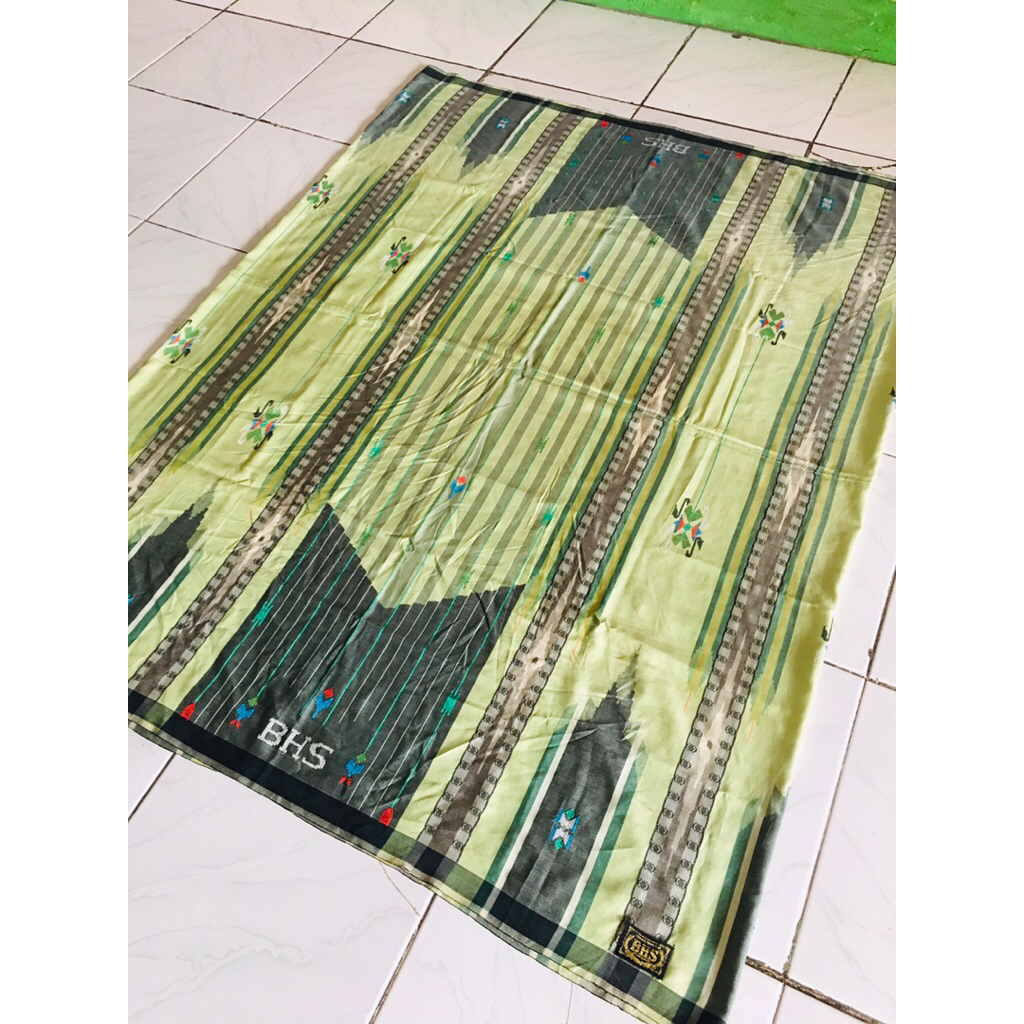 SARUNG BHS SGT FULL SUTRA GOLD logo hitam kecil lawas second