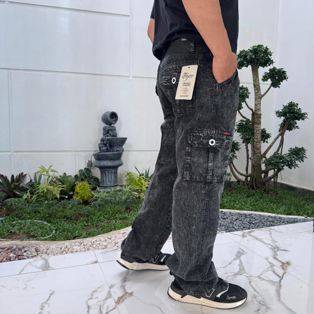 Celana Cargo Jeans Panjang Pria Reguler Standar Loose Fit Cargo Gombrong Jeans Pria