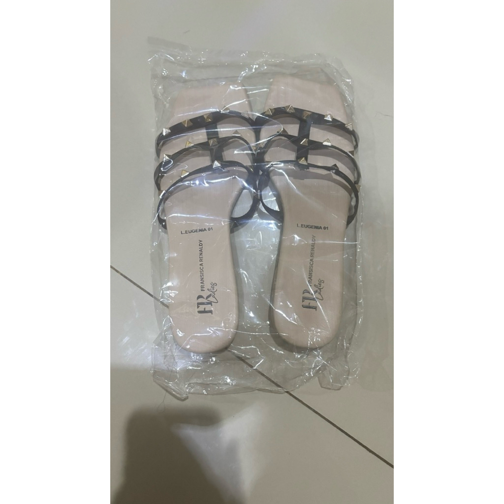 Fransisca Renaldy sandal