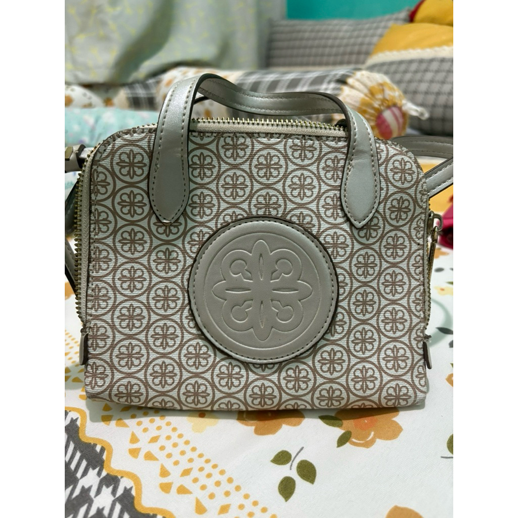 tas sling les catino