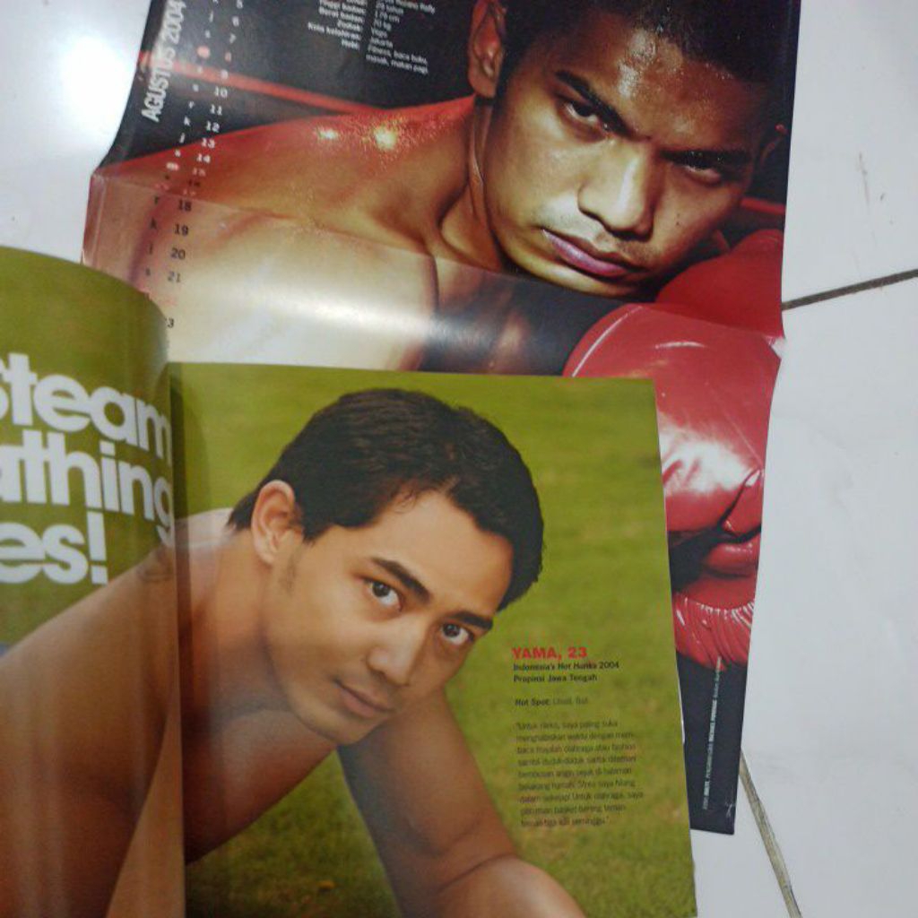 Majalah Cosmopolitan 2004 + Poster