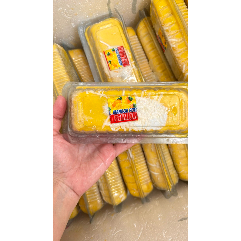 Pancake roll buah ( alpukat,mangga&stoberi)