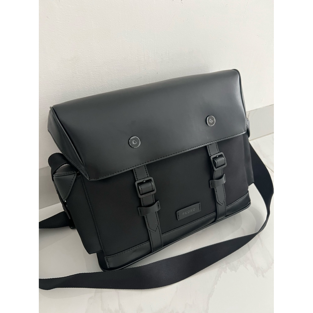 PEDRO NEW Original 100% Tas Casual Laptop Slempang Kerja Pedro Black