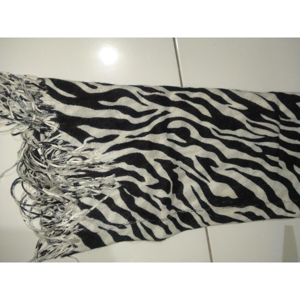 pasmina/kerudung panjang preloved