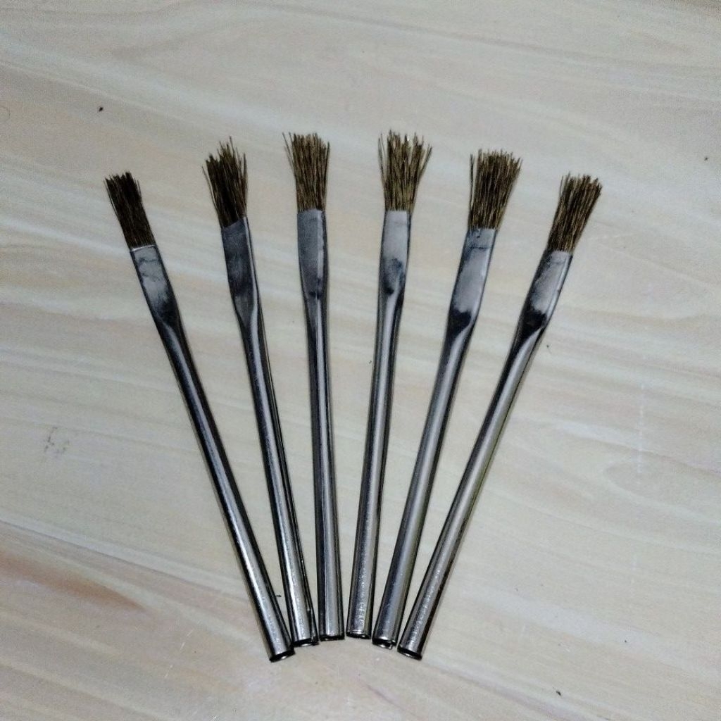 KUAS KAWAT / SIKAT KAWAT KECIL.