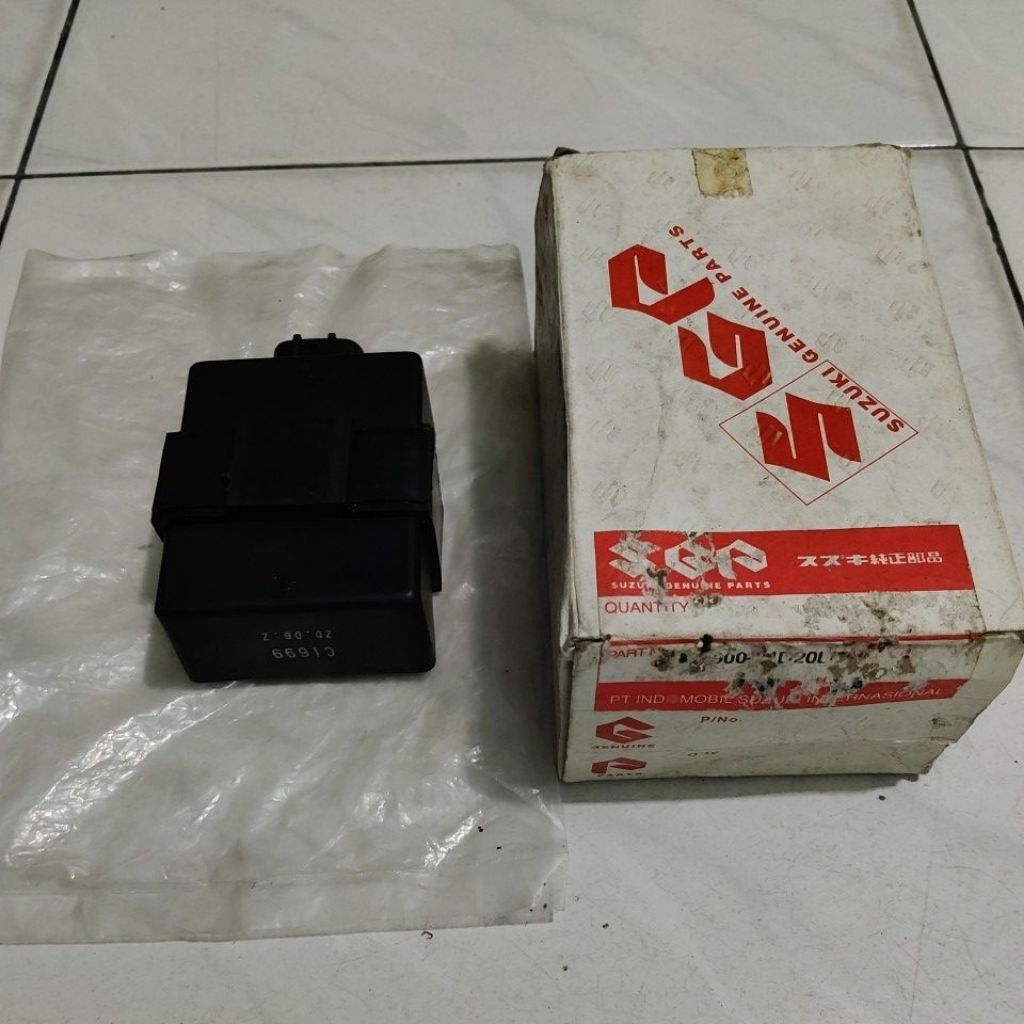 CDI SATRIA 2TAK 2 TAK LUMBA RU 120R KOTAK ORIGINAL JAPAN  SGP 32900-21D20 DUS PUTIH NOS