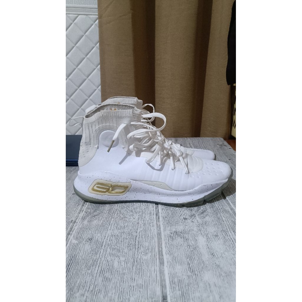 sepatu underarmour curry 4 retro (S