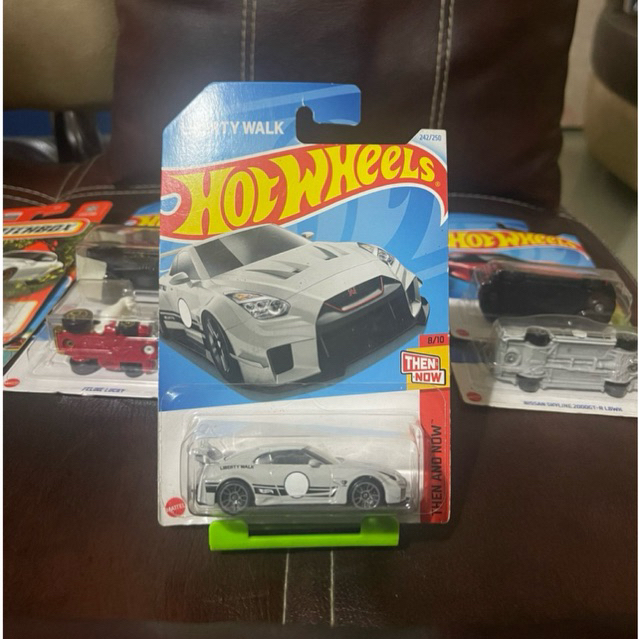 LB Silhouette Works GT Nissan GT-R 35 LBWK