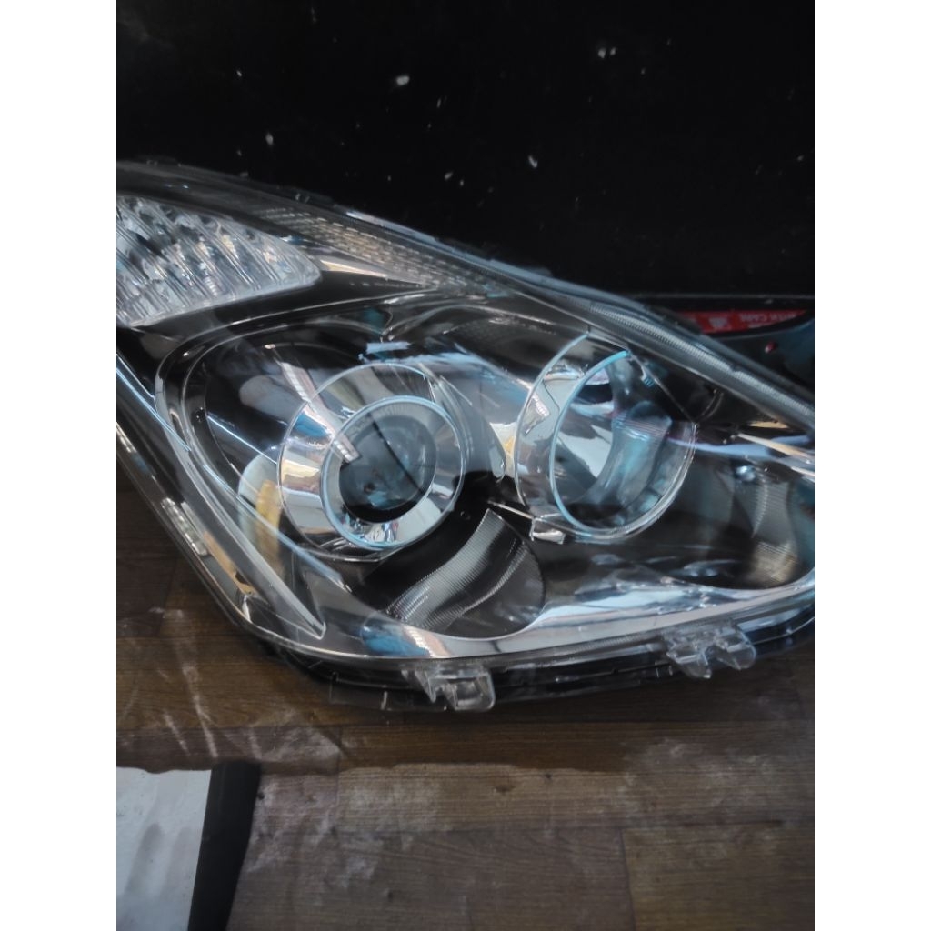 headlamp lampu depan toyota wish HID