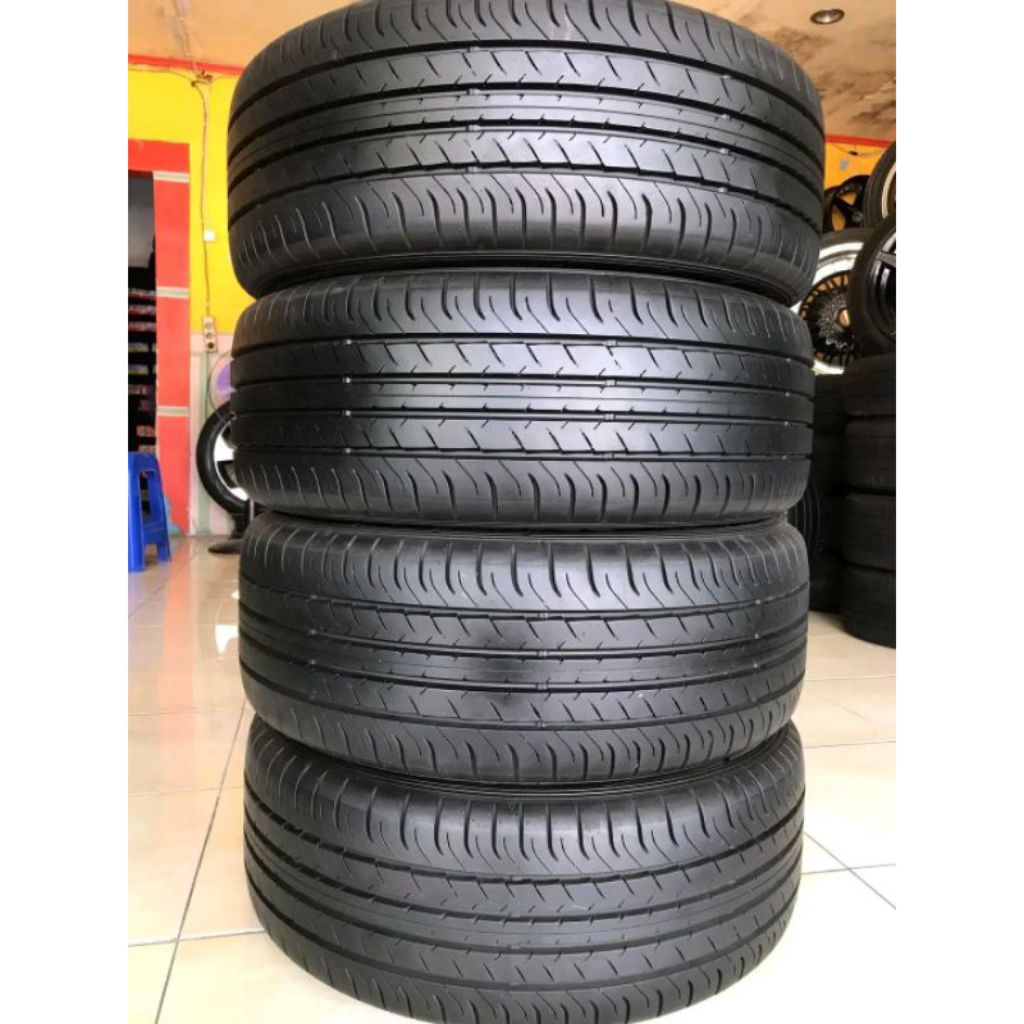 ban mobil tubeless second r17 uk215/55 merk Dunlop ban mobil second tubeless