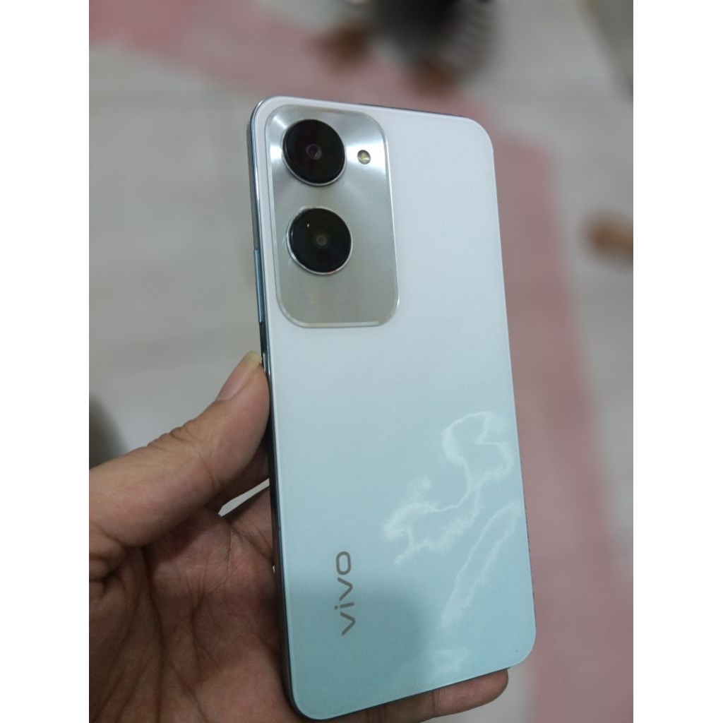 vivo y18. ram 4/64