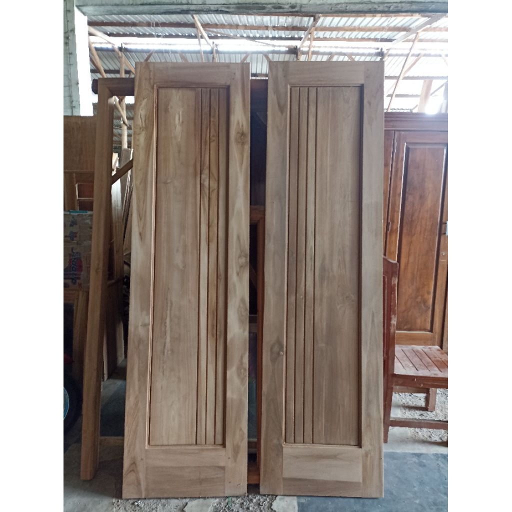SET KUSEN + DAUN PINTU KUPU TARUNG BAHAN KAYU JATI. UKURAN MODEL MOTIF WARNA BISA CUSTOM