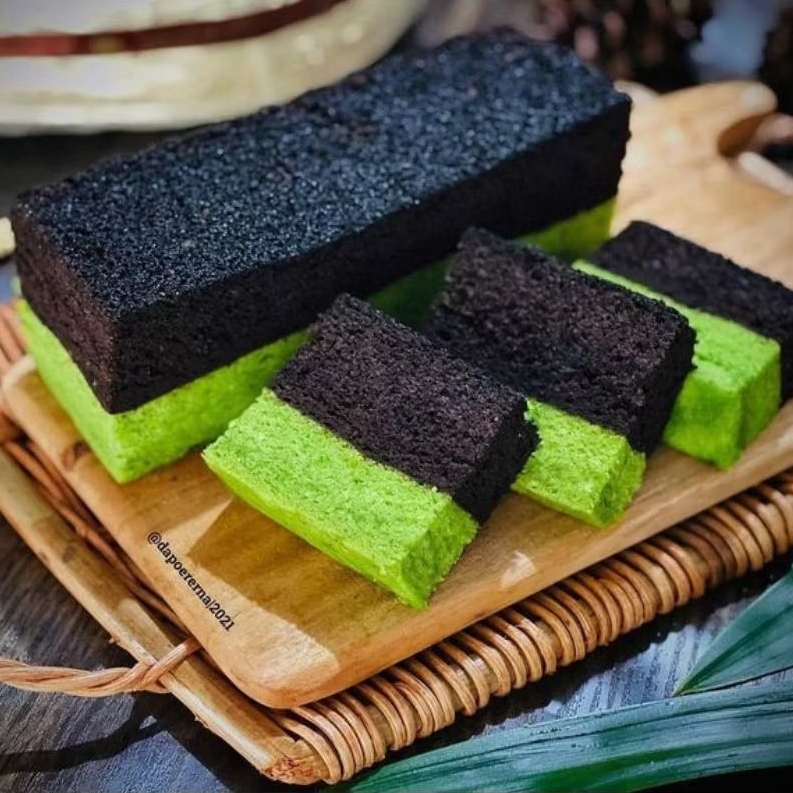 Brownies Pandan Wangi Lapis Coklat Ala [ Bronis Amanda ] ukuran 22*10 cm