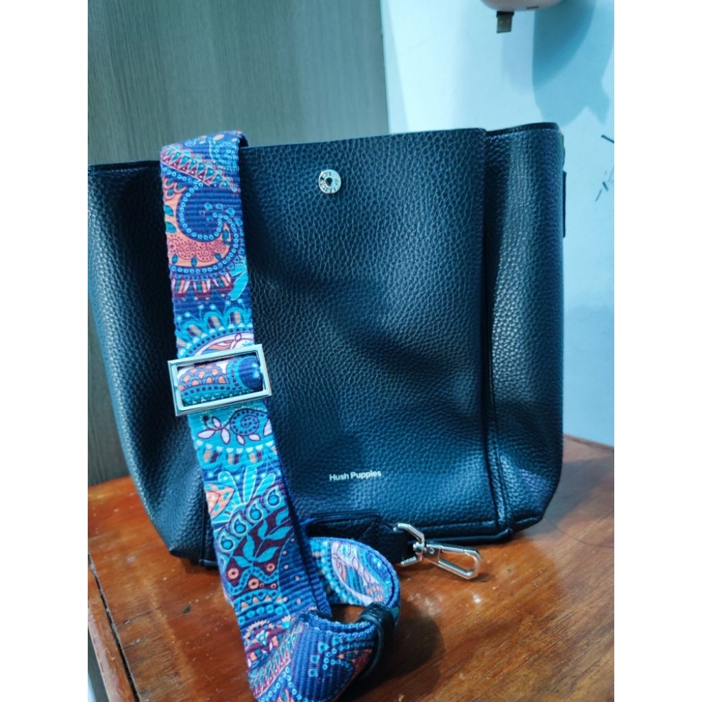 Tas Slempang Hush Puppies - Franches Satcel