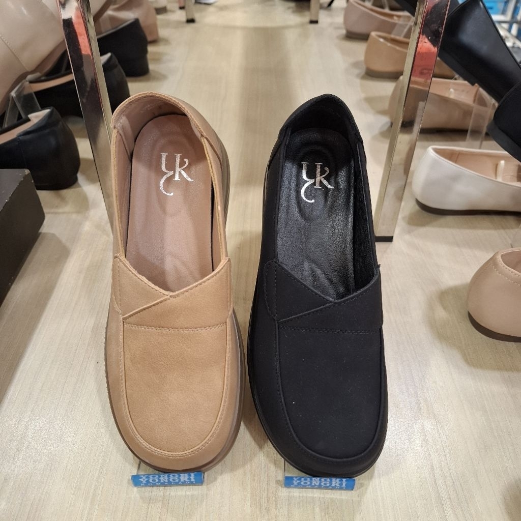 Sepatu Moccasin Wanita Brand YONGKI KOMALADI ORI