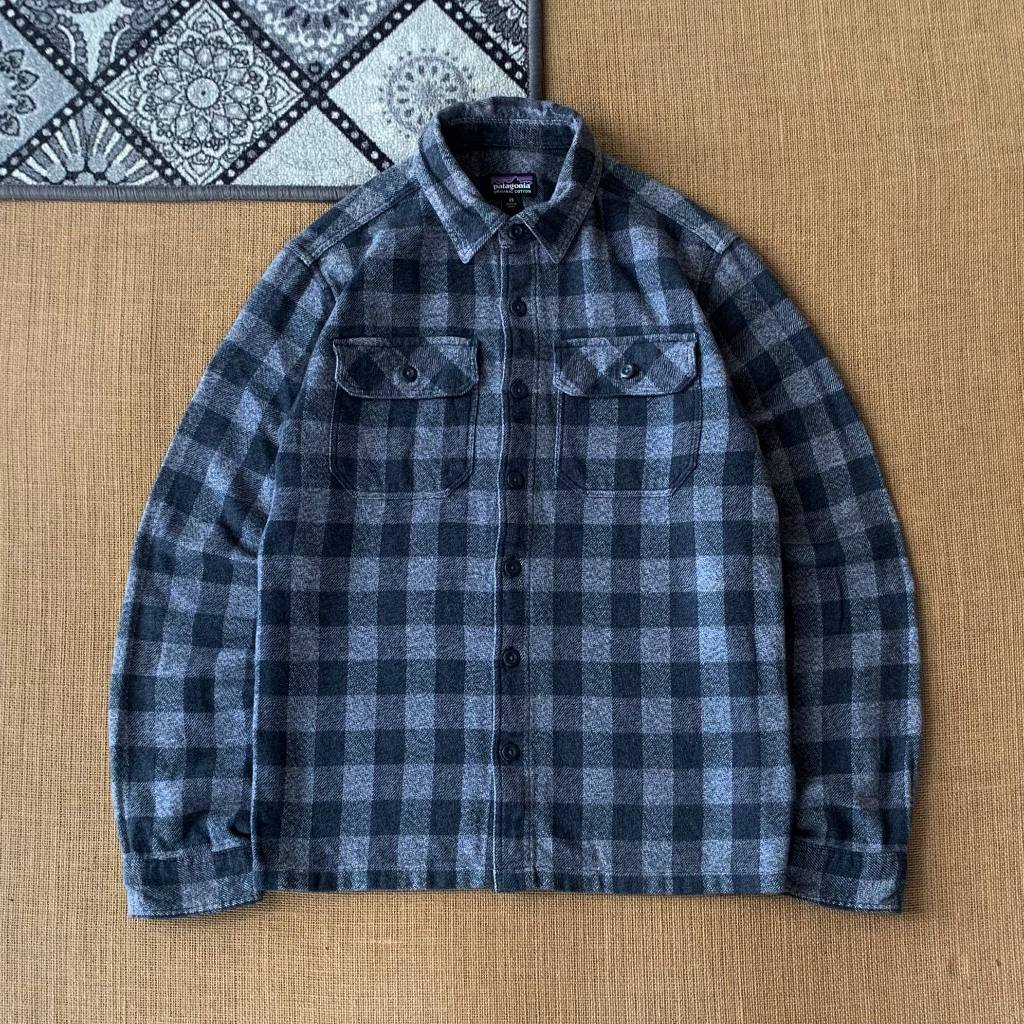 kemeja Outer Tebal Patagonia size XS/tb 160 (seperti baru) 100% original 221125E