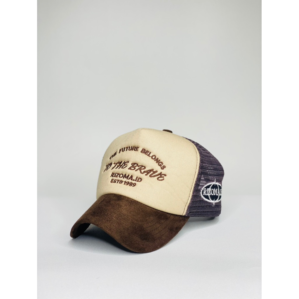 Topi Trucker Lidah Pendek Warna Dark Brown Bahan Suede