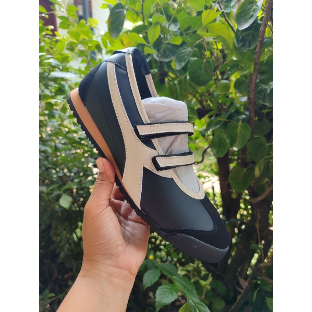 diadora women's