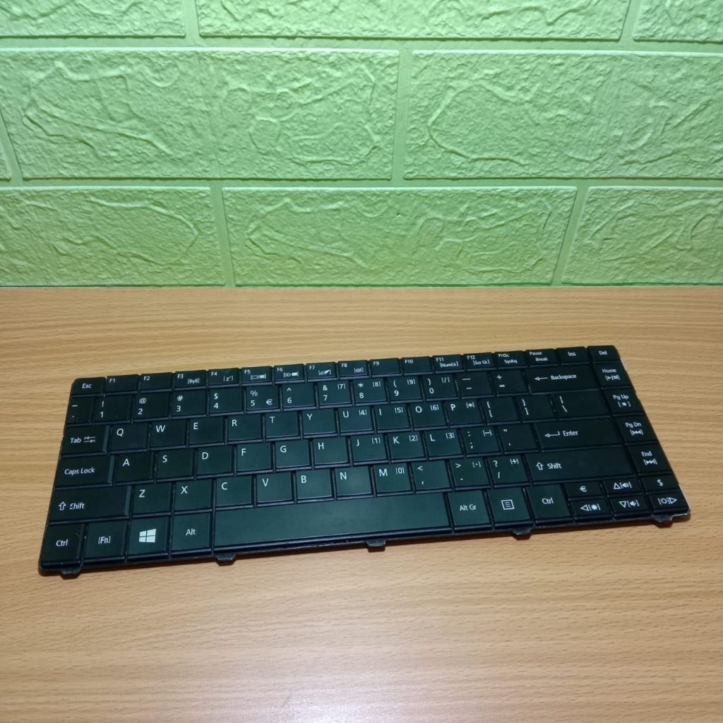 Keyboard Original Laptop Acer Aspire E1-471 E1-421 E1-431