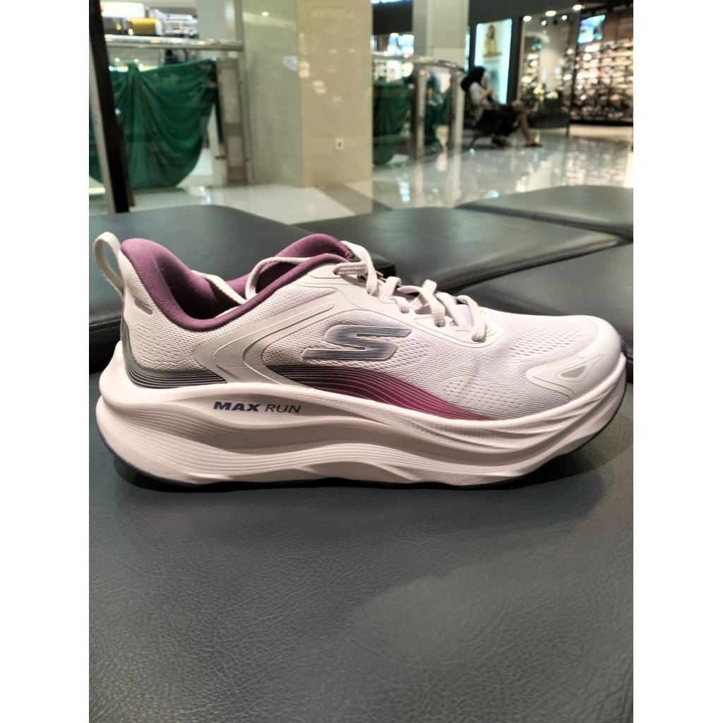 Skechers go run max cushion for women original