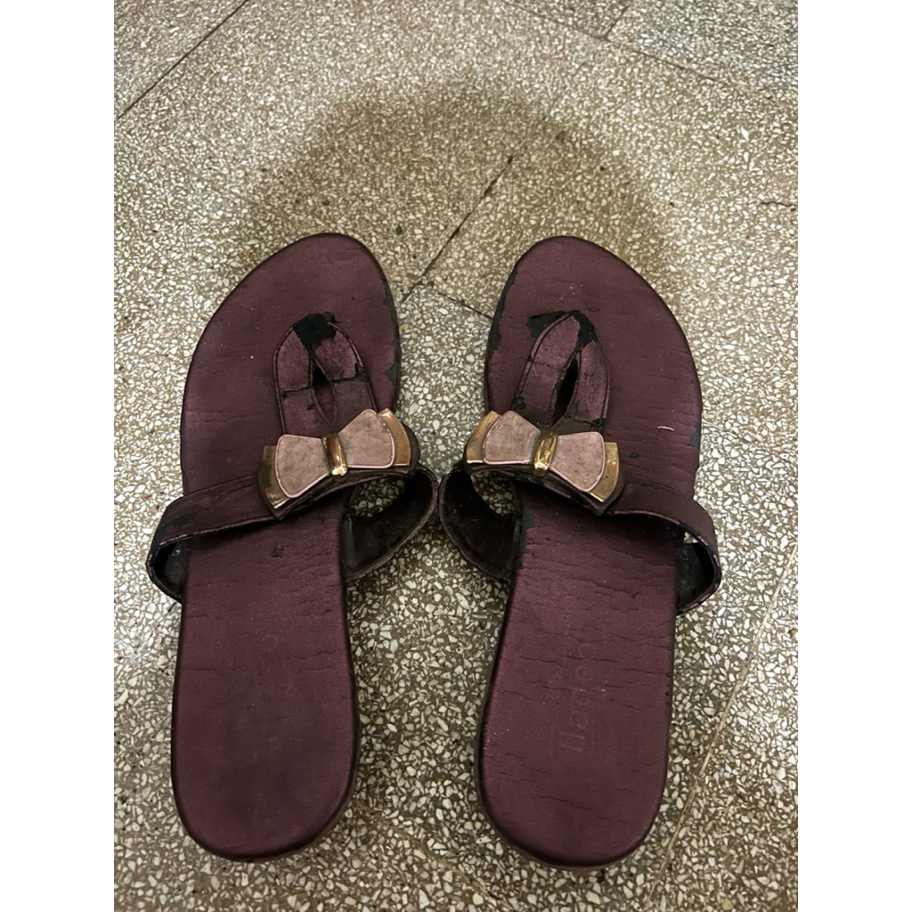 Sandal Wanita Ungu