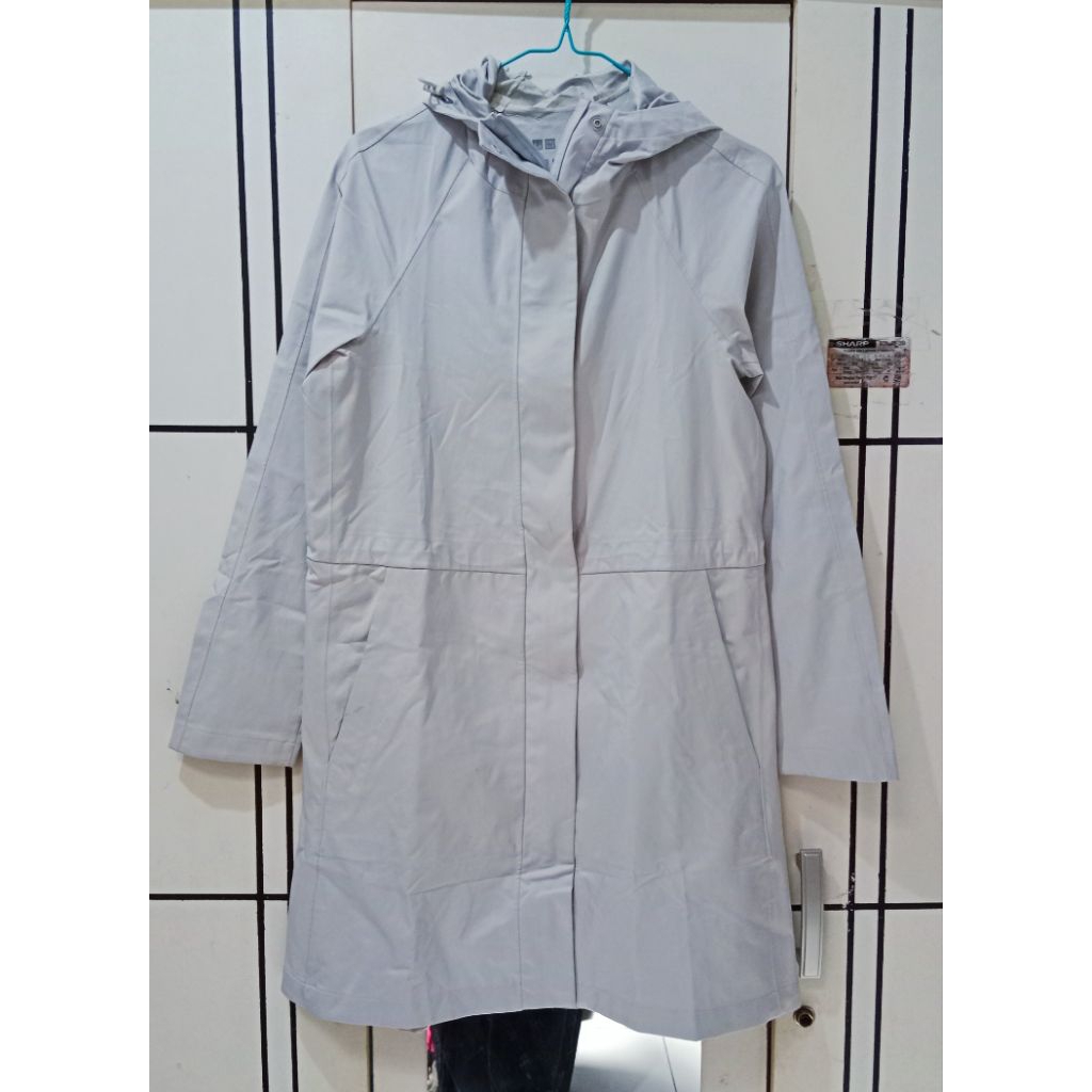 Preloved Jaket Coat Brand Uniqlo Wanita