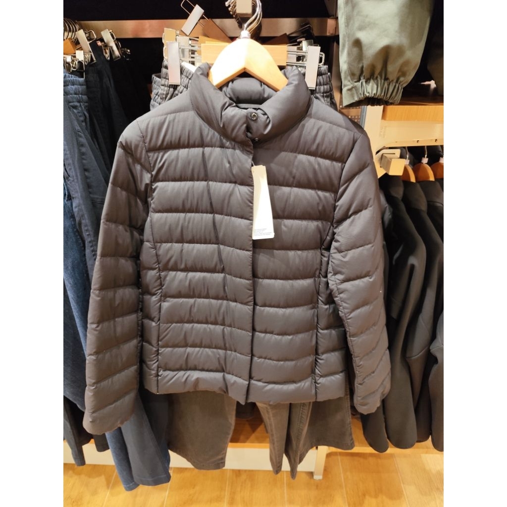 Jaket Ultra Light Down Wanita Uniqlo