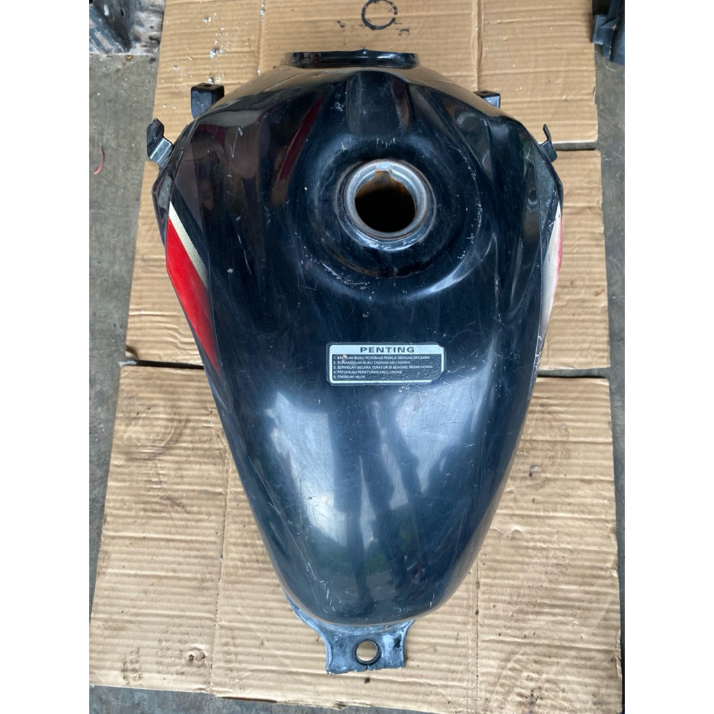 Tangki Tanki bensin megapro monoshock mp mono original copotan lepasan motor