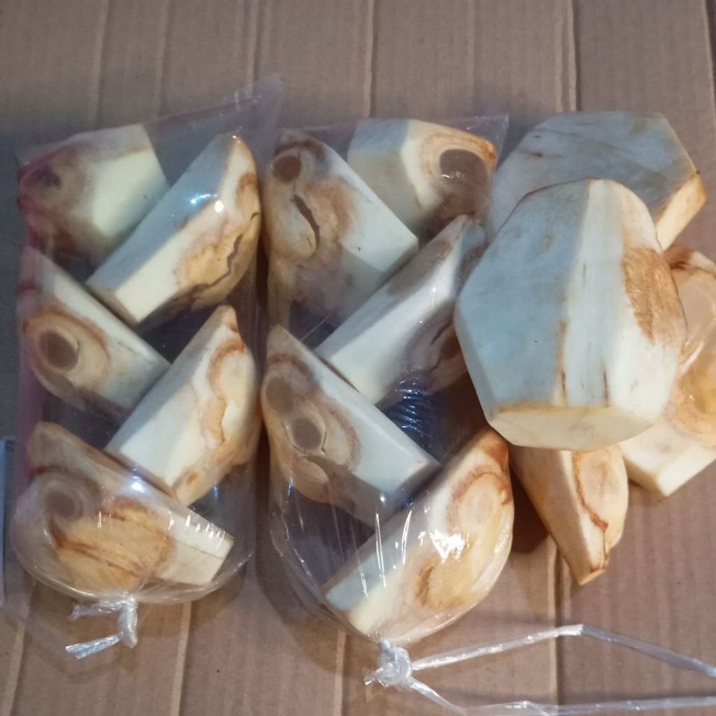 Buah Siwalan Lontar Kupas segar