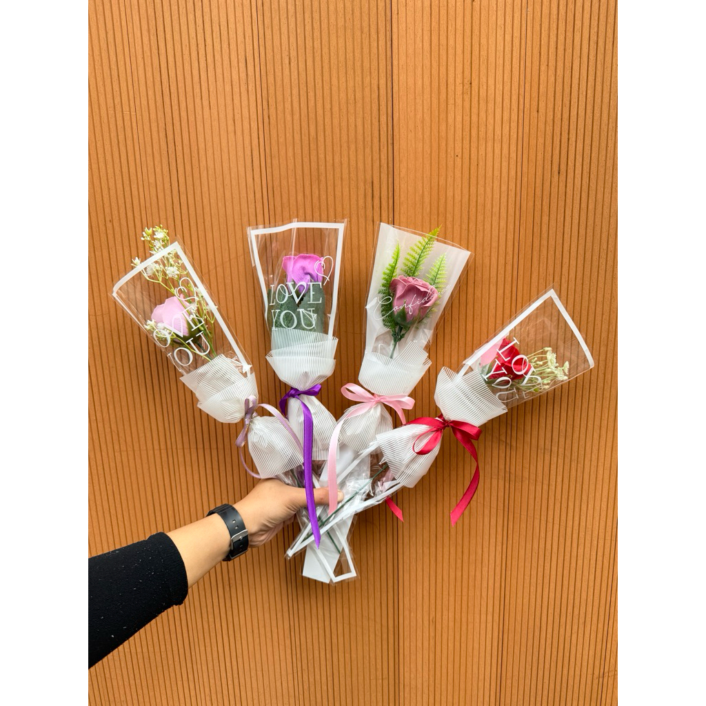 Buket Bunga Sabun Wisuda Satuan – Single Rose Wangi & Awet | Hadiah Graduation Ulang Tahun Wisuda