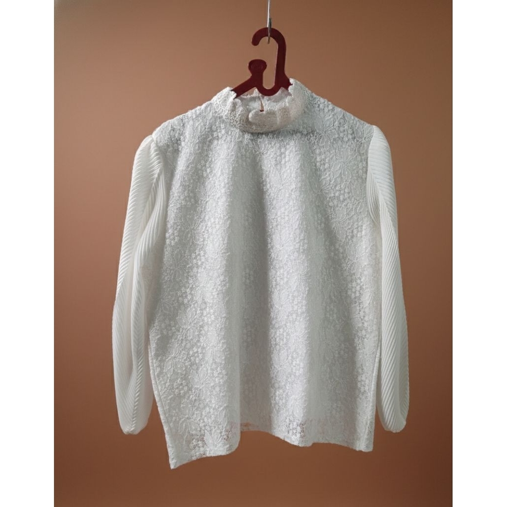 blouse putih brukat mix plisket wanita
