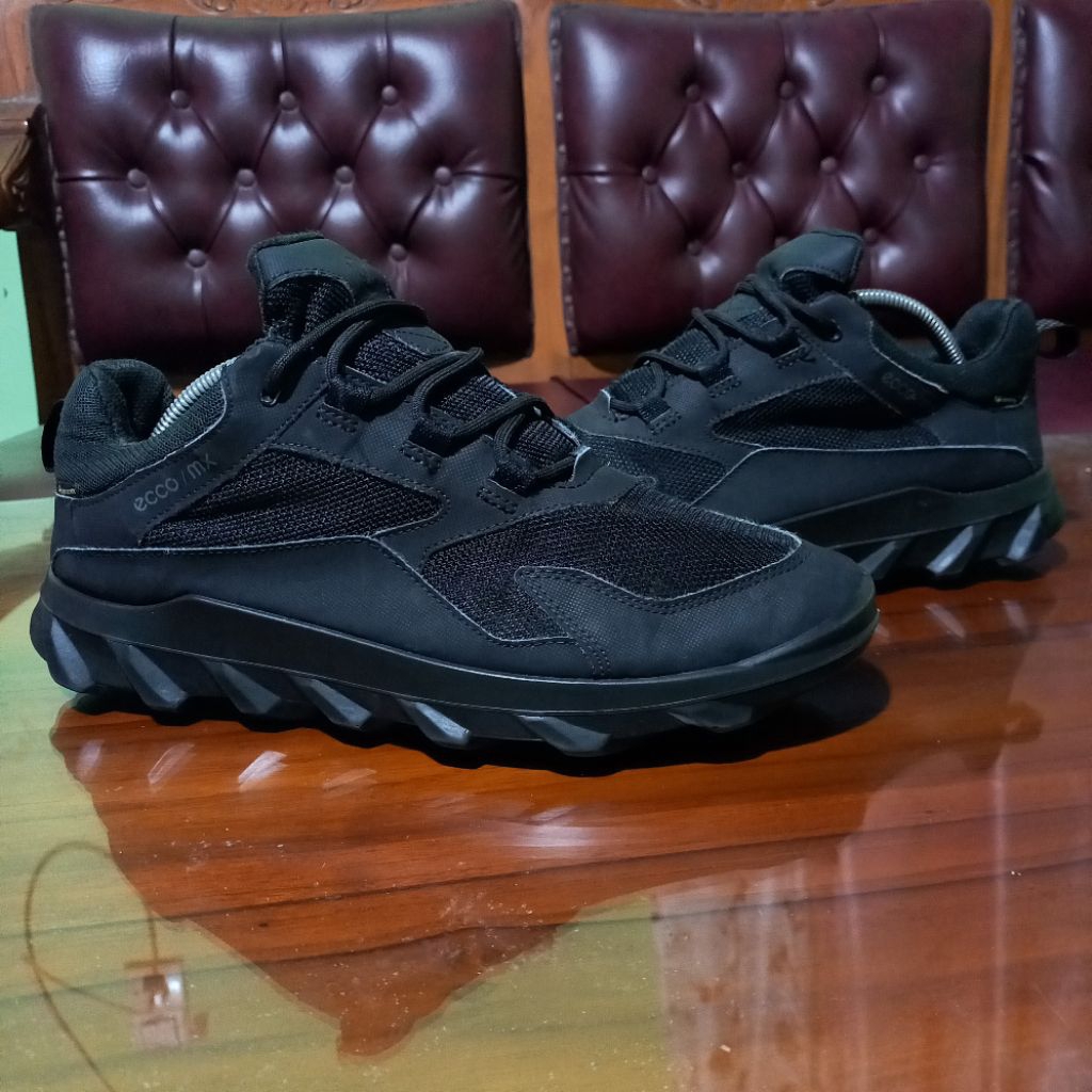 ECCO MX TRAIL GORE-TEX SEPATU SECOND BRANDED