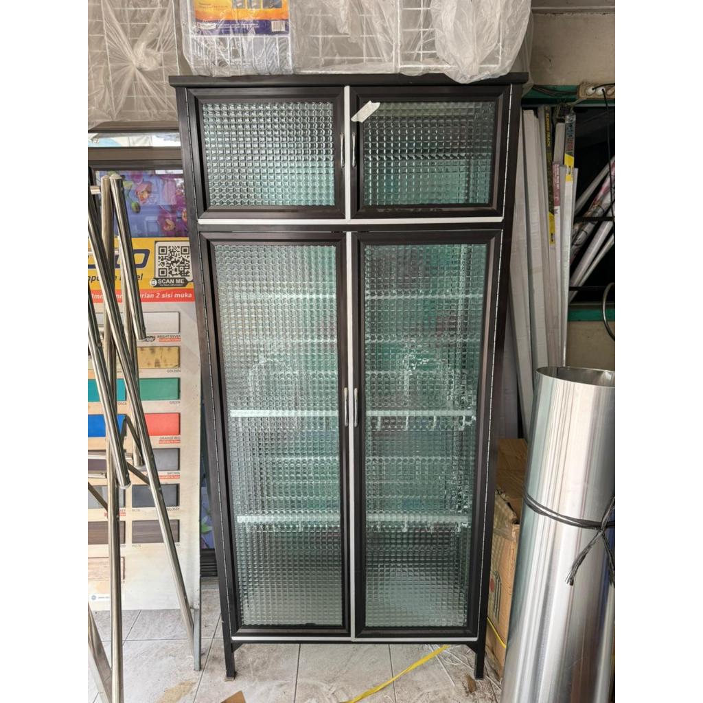 Lemari Rak Piring Kaca Aluminium