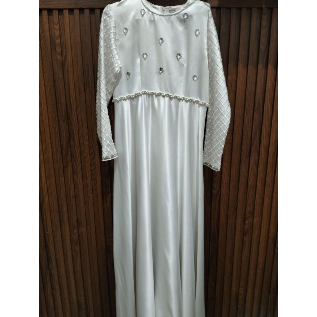 Dress by Puthic Preloved