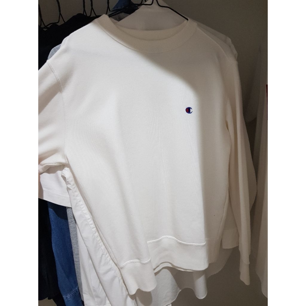 champion crewneck putih lengan panjang ukuran M