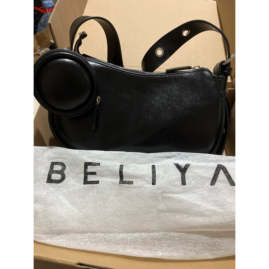 Sling bag Beliya
