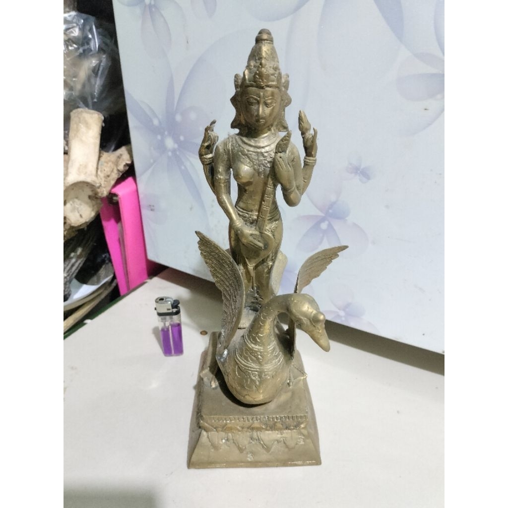 Patung kuno dewi dari kuningan sari tinggi hampir30cm