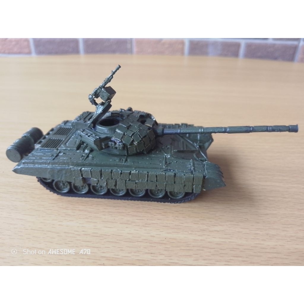 Diecast Tank Rusia T-72 Scale 72 Ori (Sudah Dirakit)