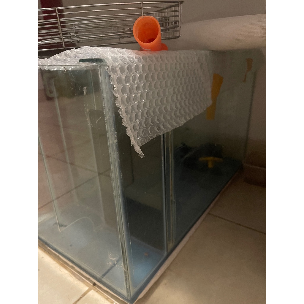 jual akuarium aquarium 60x30x35 harga murah aja masih bagus dan tidak ada bocor