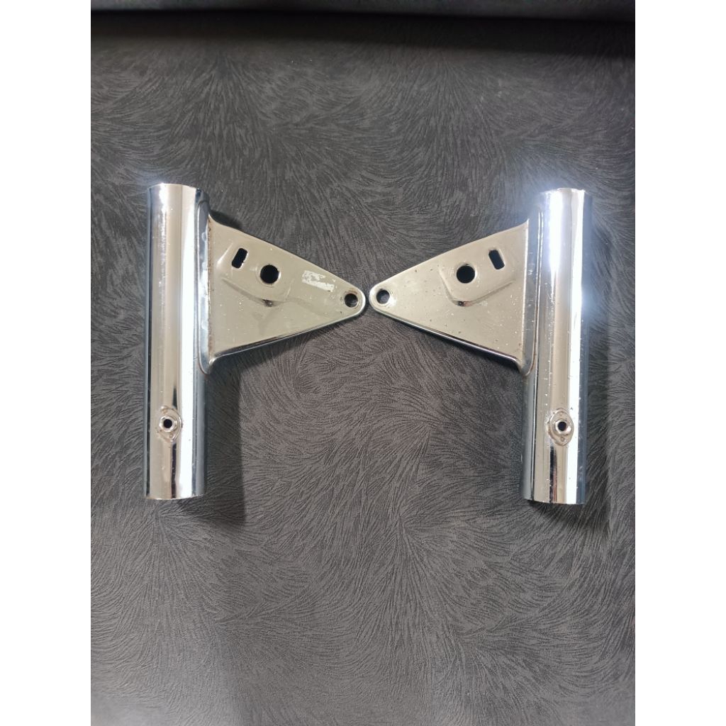 kupingan lampu gl 100 gl 125/ pangkon lampu gl 100 original