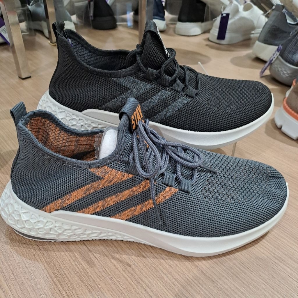 sepatu remaja dan dewasa  pria Dr.kevin100% original by matahari