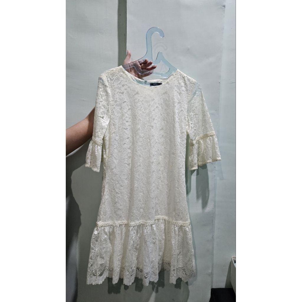 Dress Putih ( preloved )