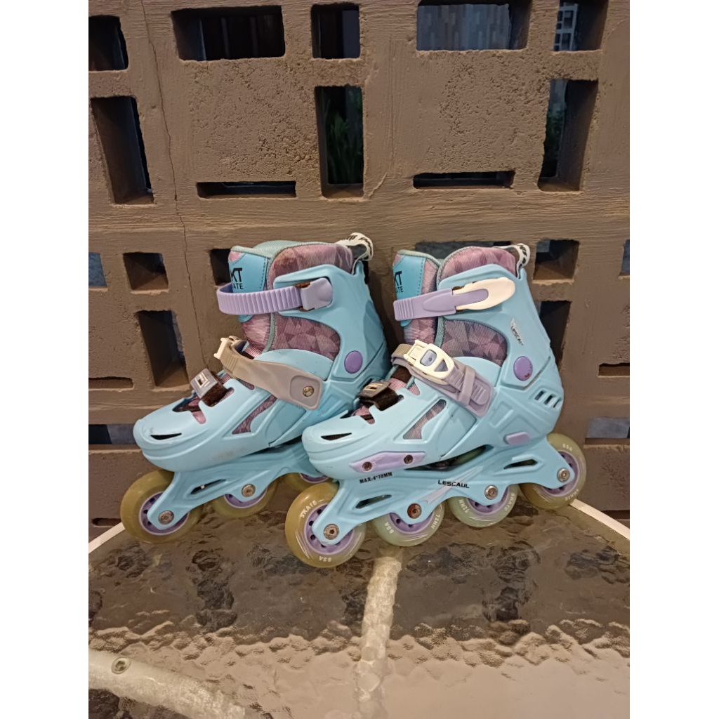 Sepatu Roda Anak Inline Skate Lescaul Blue Size 36-39 (Bekas)