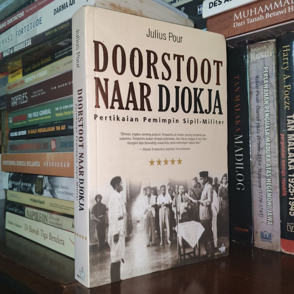 Doorstoot Naar Djokja - JULIUS POUR