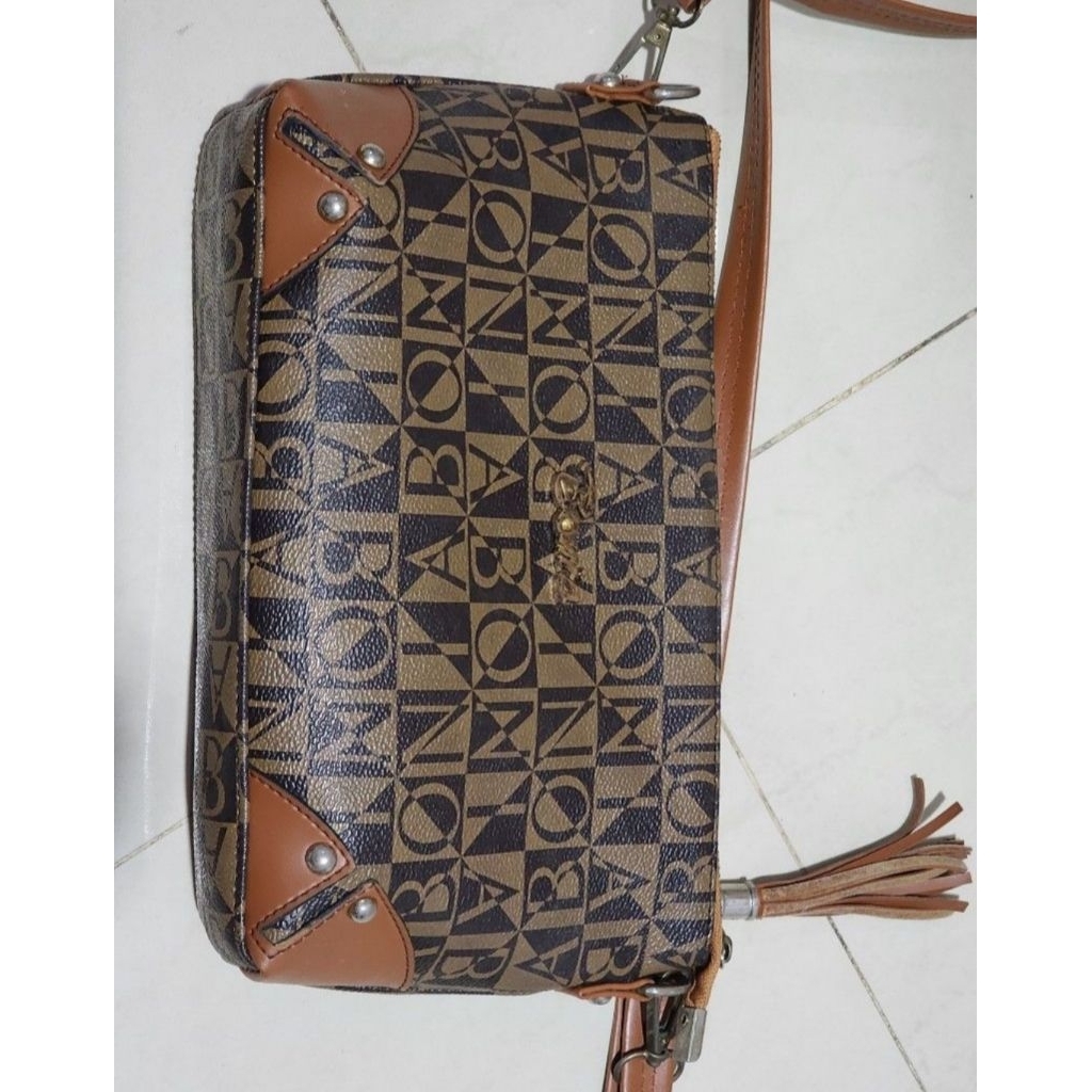 TAS MERK BONIA PRELOVED