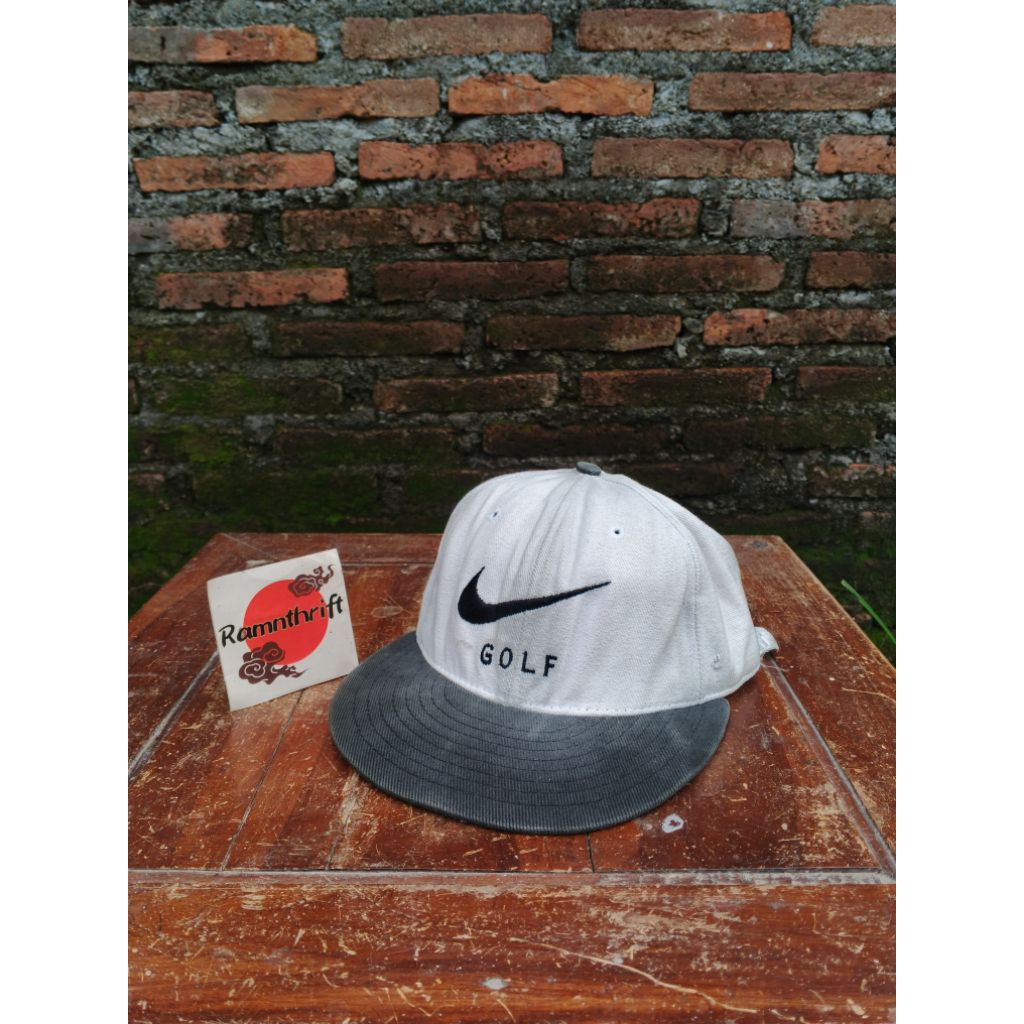 topi nike golf vintage