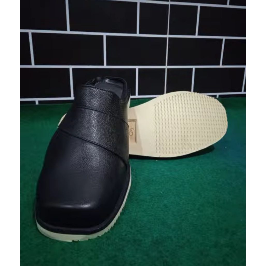 Kickers Second Sepatu Sandal Slip On No. COD. Spaylater OK