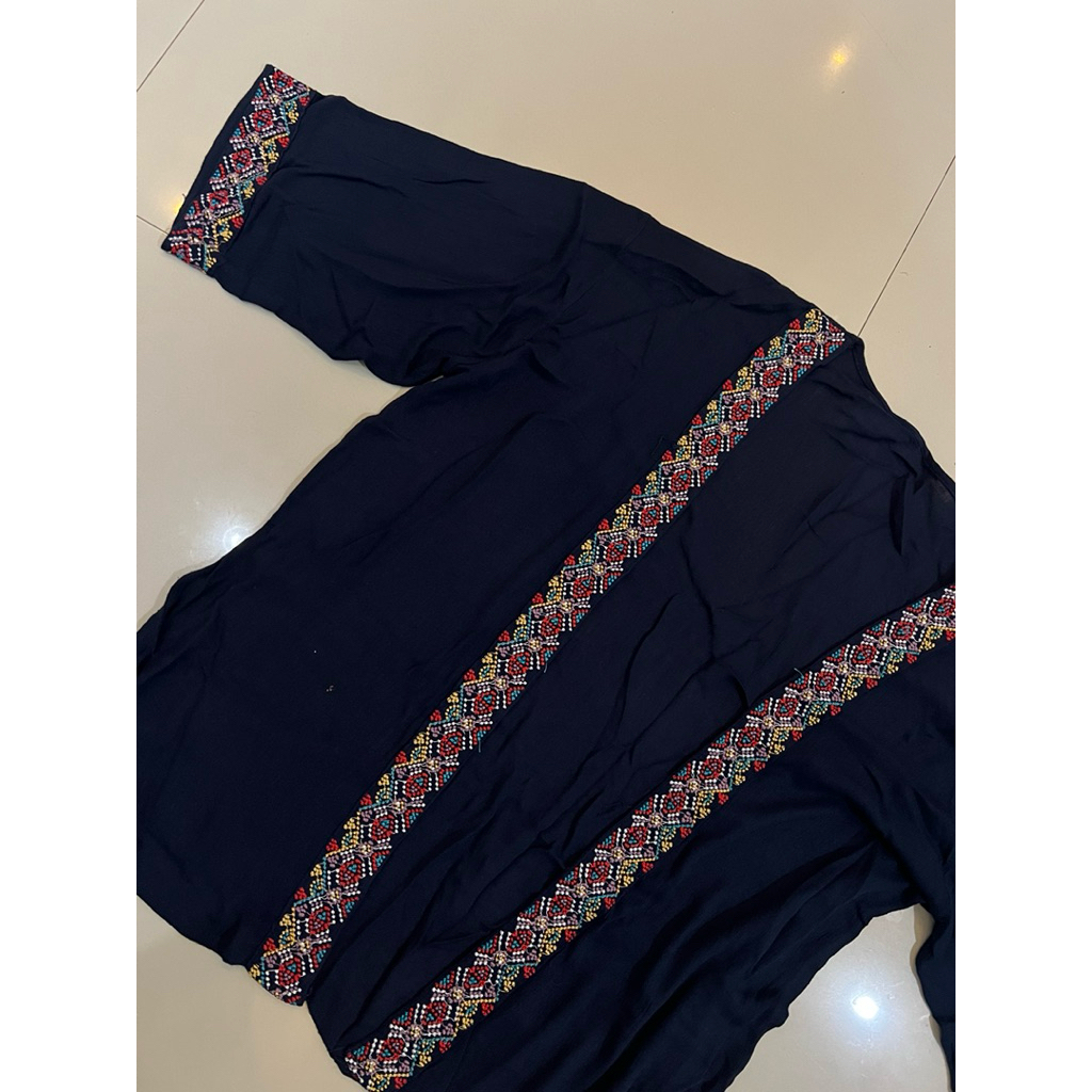 Preloved outer etnik wanita