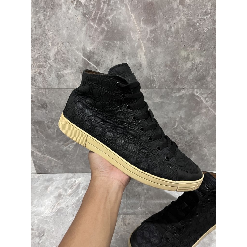 Sepatu Salvatore Ferragamo Original Sneakers Boots bekas pria wanita formal casual not slip on loafe